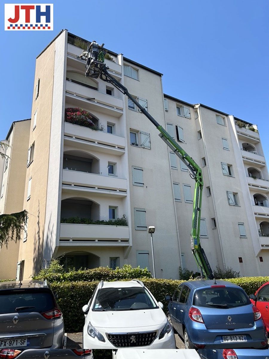 Nettoyage haute pression balconnière